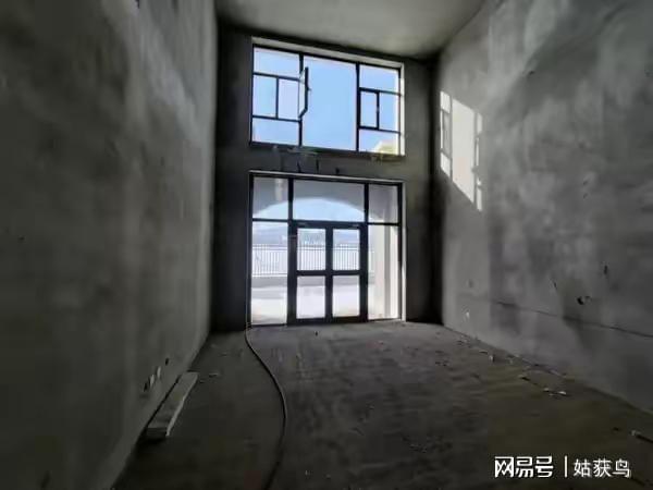 乐鱼体育官网乌鲁木齐市有一套大别墅第二次拍卖代价降到3077万元也没人要(图2)